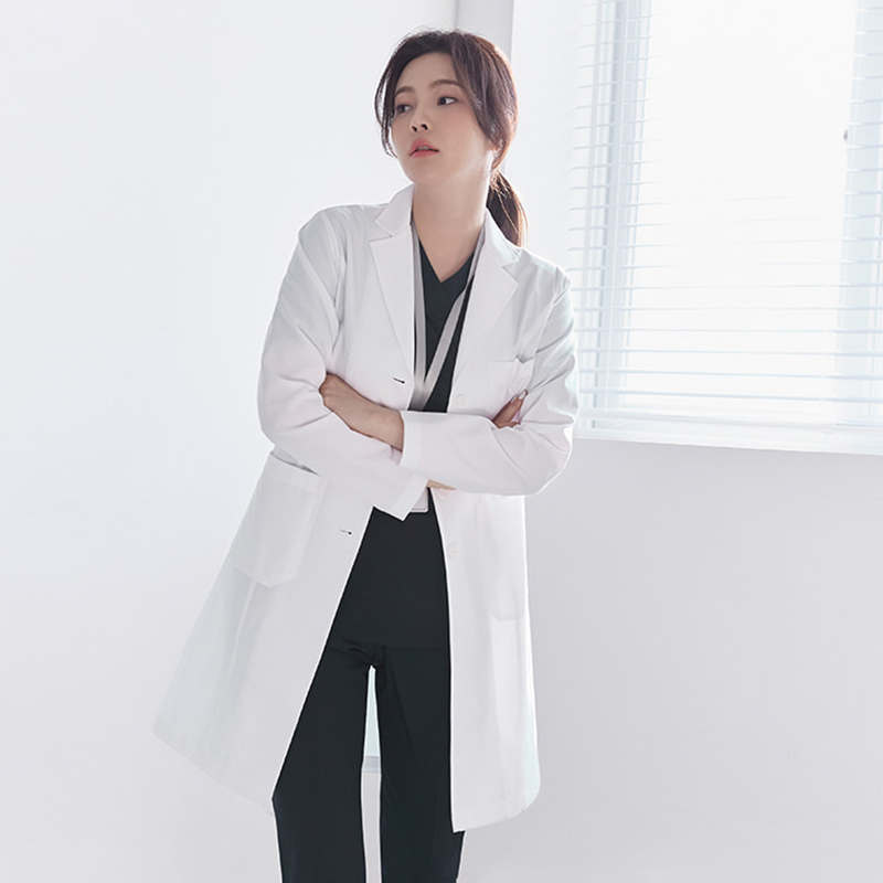 Koreaanse stijl doktersjas met - Medical Lab Years recensie en prijs